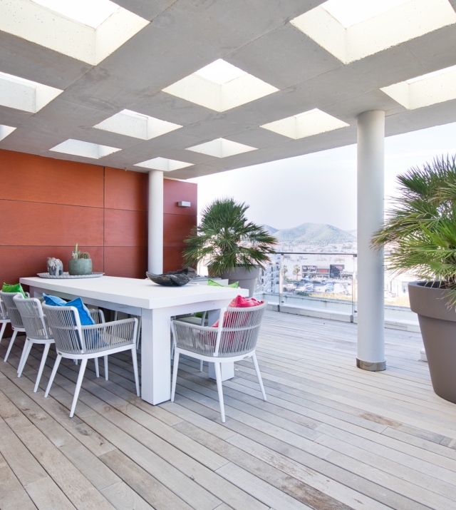 Resa Estates Ibiza te koop penthouse Marina botafoch for sale Ibiza outdoor terrace 2.jpeg